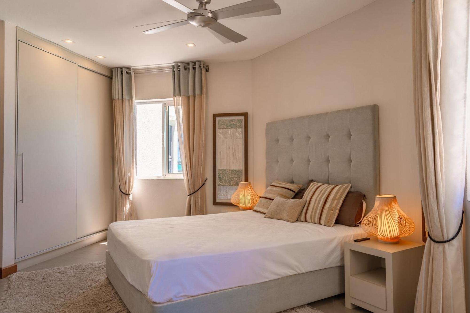 Beachfront Luxurious Stunning Sunset Boulevard Apartment, Grand Baie Exteriör bild