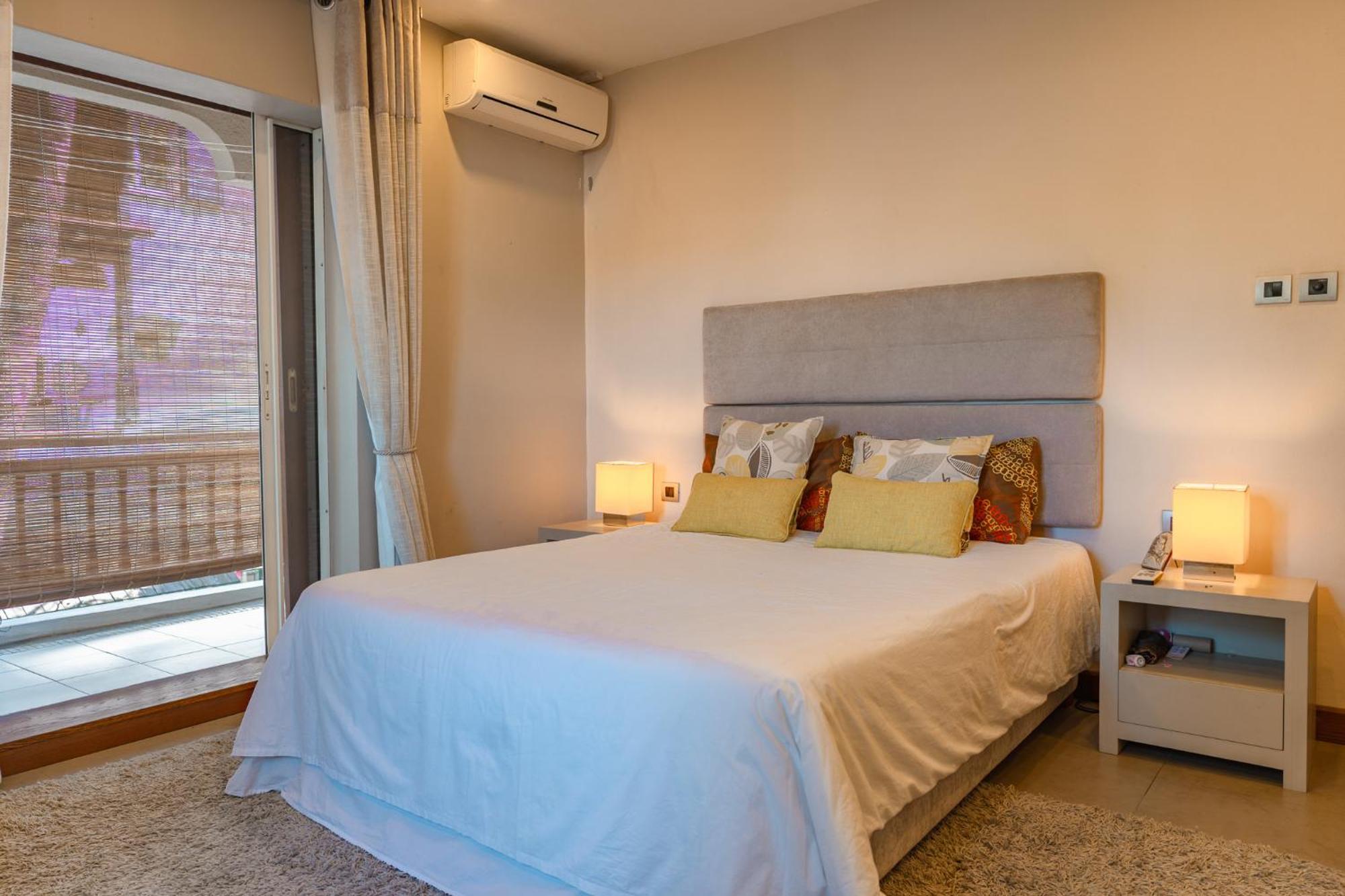 Beachfront Luxurious Stunning Sunset Boulevard Apartment, Grand Baie Exteriör bild